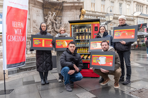 Gruppenbild DMB./ vor Teuromat am Graben 