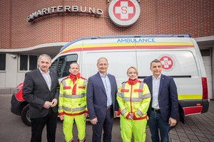 MEP Andreas Schieder diskutierte mit Samariterbund-Bundesgeschäftsführer Reinhard Hundsmüller, Samariterbund-Geschäftsführer Wolfgang Dihanits und unserem erfahrenen Sanitäter-Team über die geplante Führerscheinreform.